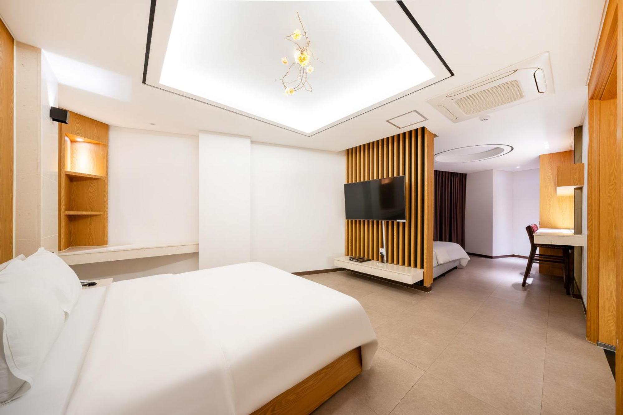Hotel Artheim Gwangju Metropolitan City Zewnętrze zdjęcie
